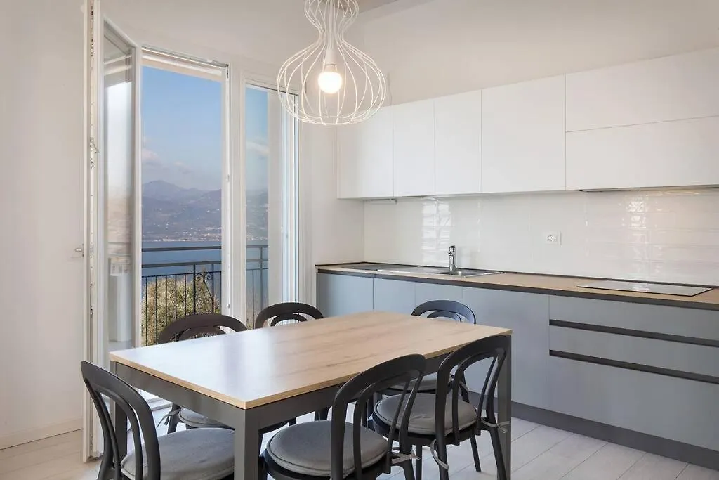 Villa Malu - Apt Luisa Piscina E Vista Lago Torri Del Benaco Apartamento
